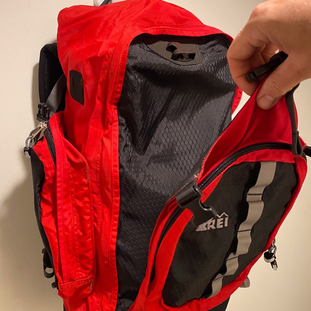 REI Alpine Plus 35 Backpack Red Black Hiking Daypack Rucksack Ripstop Nylon - Picture 5 of 14